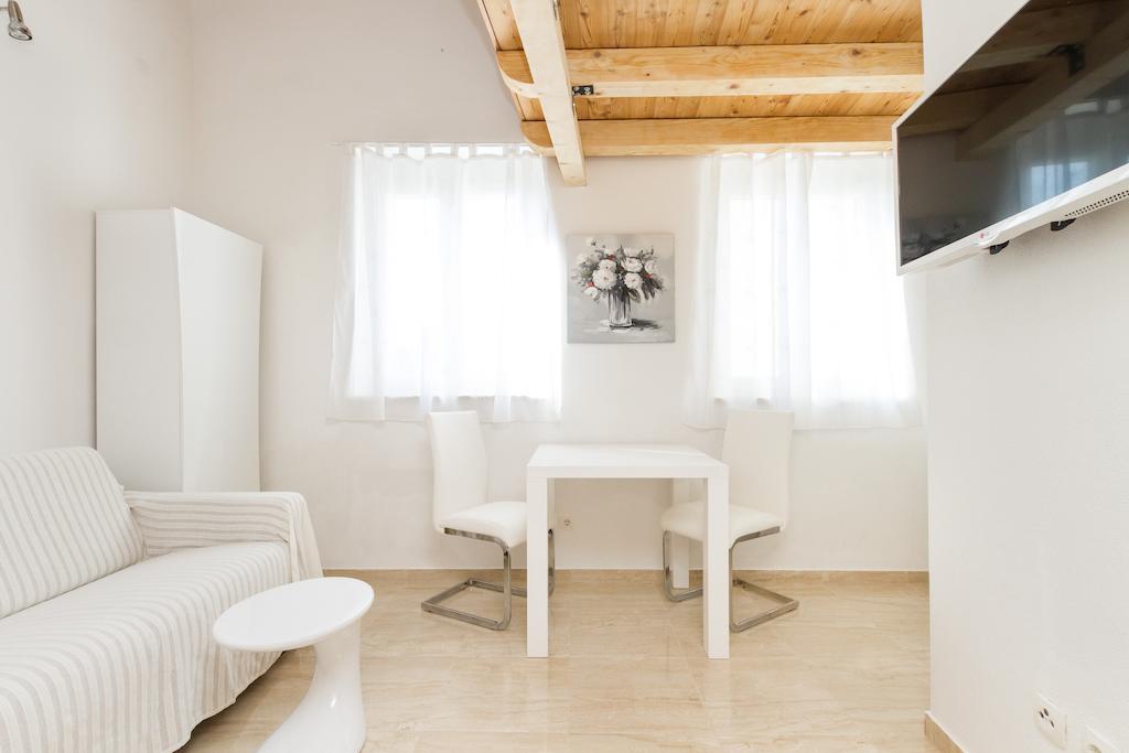 Apartments Vica Šibenik Rum bild